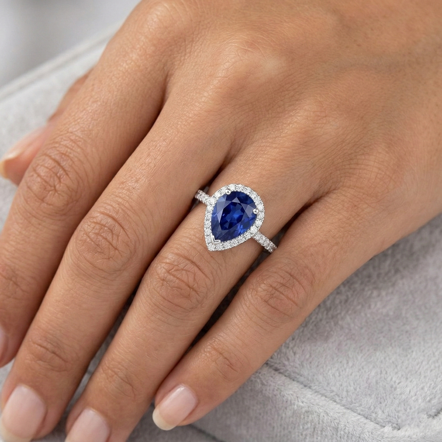 echter round diamant 3.25Karat ring auf Weiß
