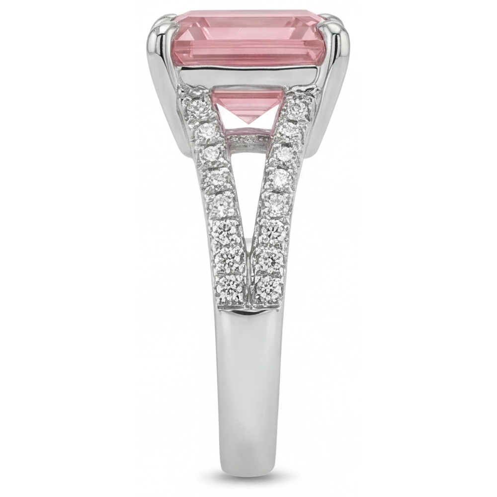 Verlobungsring mit pfirsichfarbenem Padparadscha-Saphir, 3,8 Karat, natürlicher Asscher-Schliff, Pavé, 14 Karat Weißgold
