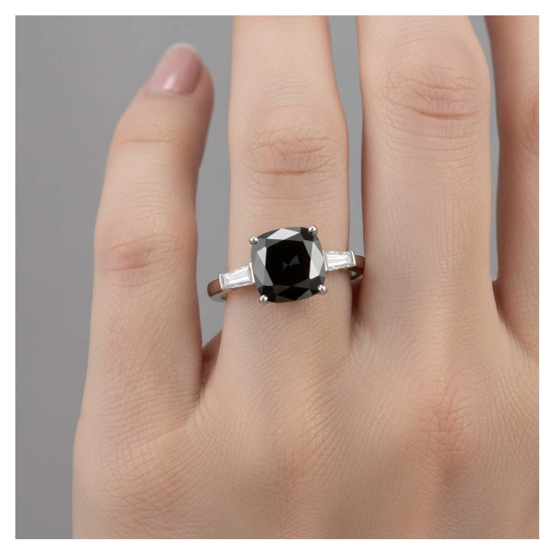 Dunkler Diamant Verlobungsring 3,6 Karat Echter Kissenschliff Schwarze Baguettes Drei Steine 14 Karat Weißgold