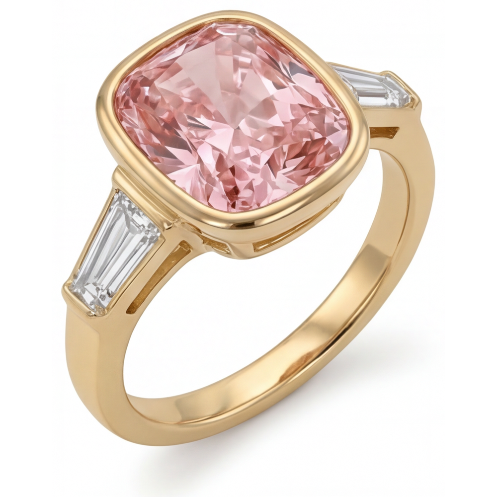 Dreistein-Ring aus 14K Gelbgold mit natürlichem Pfirsich-Padparadscha-Saphir 3,9 Karat im Kissenschliff und weisser Baguette-Lünette