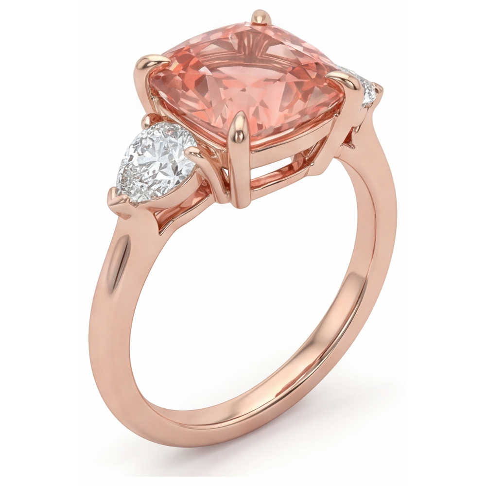 Natürlicher Pfirsich-Padparadscha-Saphir 2,9 Karat im Kissenschliff, verjüngter Dreistein-Ring, 14 Karat Roségold