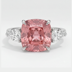 Padparadscha-Saphir-Dreisteinring 3,6 Karat, natürlicher Kissenschliff, Platin