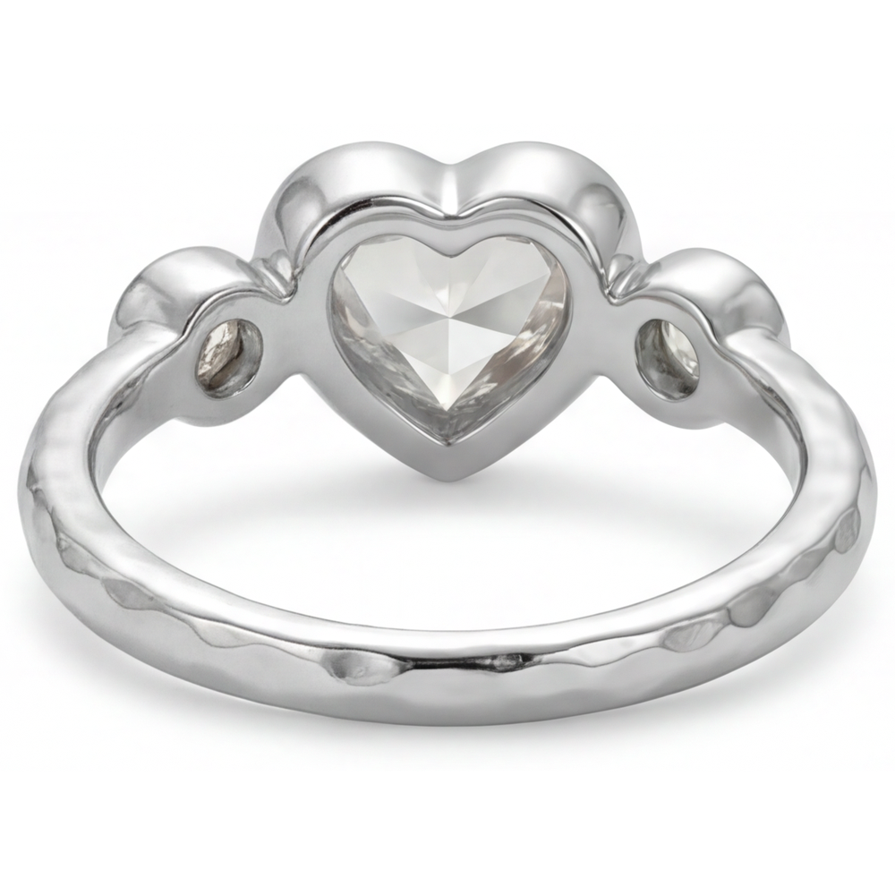 Herz-Schliff Diamant Ring in 14K Weißgold – Profilansicht