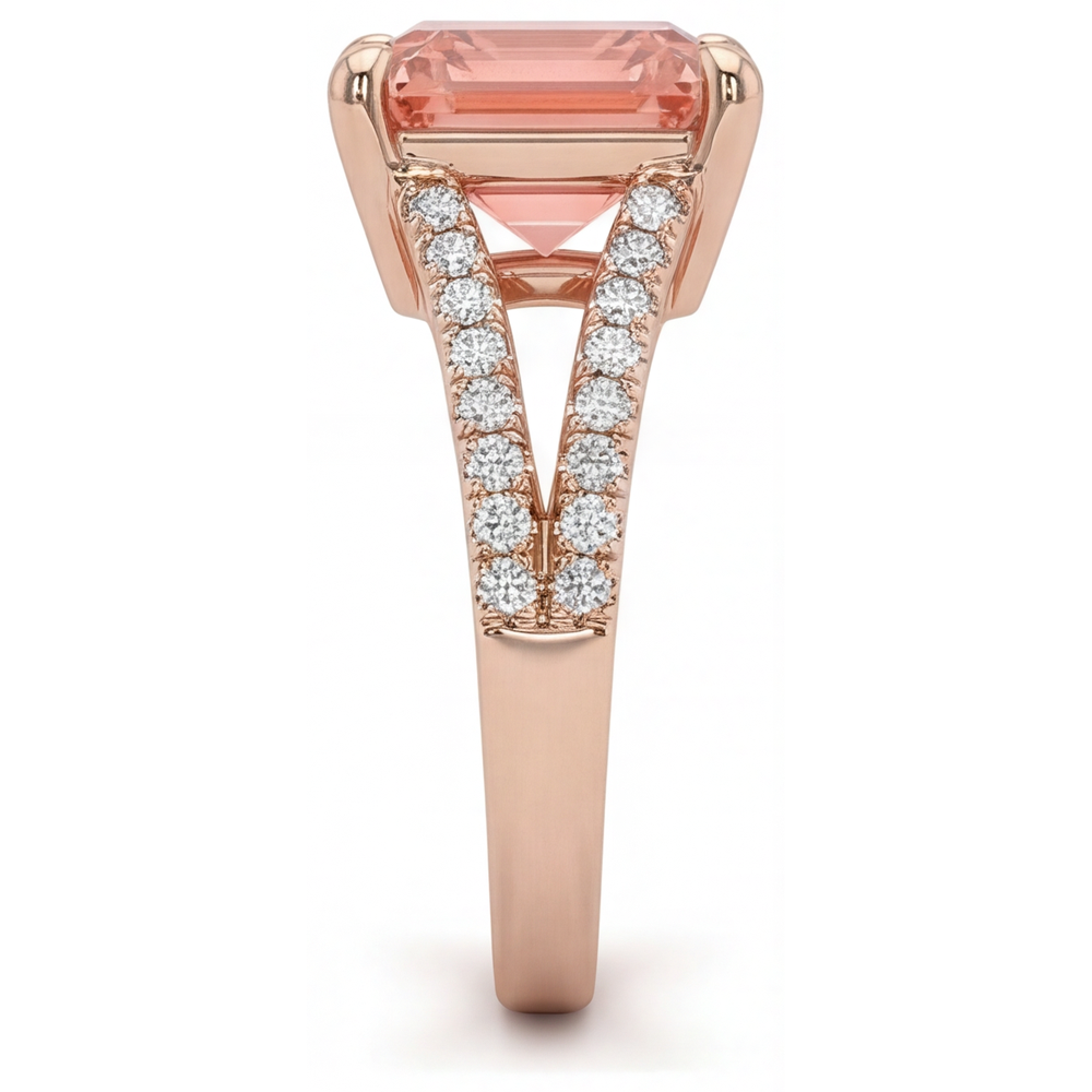 Pfirsich-Saphir Verlobungsring 4,3 Karat im Labor gezüchtet Smaragdschliff Padparadscha Pavé 14 Karat Roségold