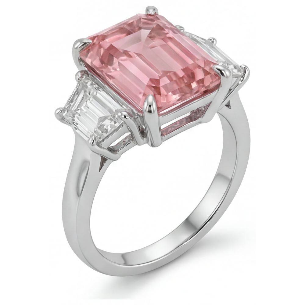 Pfirsichfarbener Padparadscha-Saphir-Ring, 4,6 Karat, im Labor gezüchtet, Smaragdschliff und weisse Trapez-Steine, Dreistein-Kathedralfassung, 14 Karat Gold