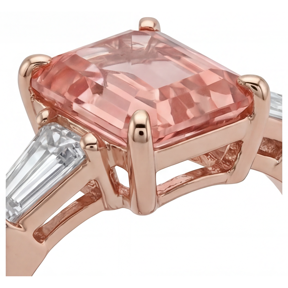 Pfirsich-Saphir-Ring 4,6 Karat, im Labor gezüchteter Padparadscha im Smaragdschliff und weisse Baguettes, Dreistein, 14 Karat Roségold
