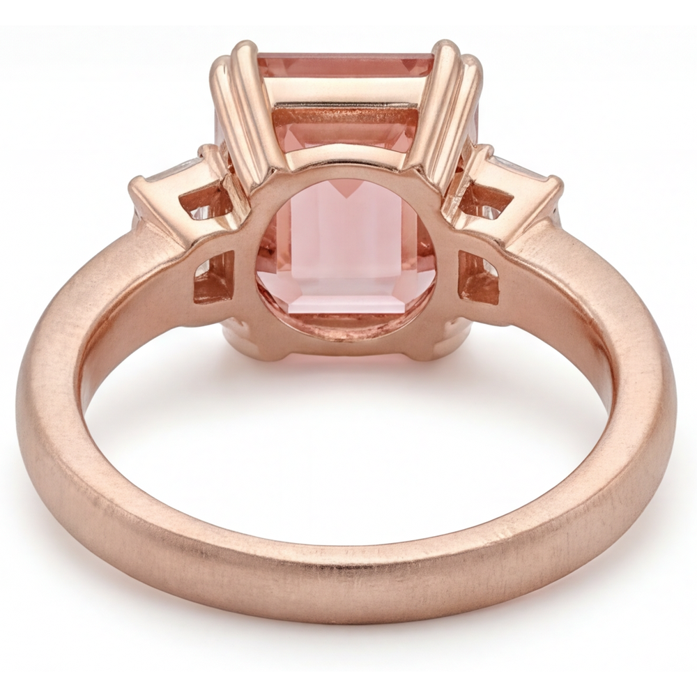Oranger Padparadscha-Saphir-Dreistein-Ring 3,9 Karat mit echtem Smaragd und weissem Baguette, 14 Karat Roségold