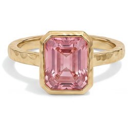 Solitärring mit Lünette aus 14 Karat Gelbgold mit natürlichem pfirsichfarbenem Padparadscha-Saphir im Smaragdschliff, 3 Karat