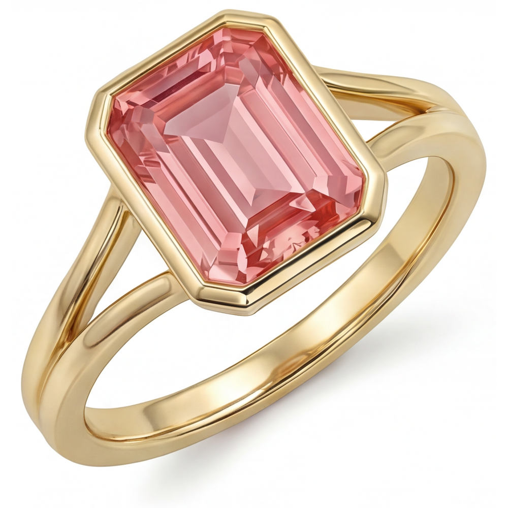 Ring aus 14 Karat Gelbgold mit natürlichem Padparadscha-Pfirsich-Saphir im Smaragdschliff, 3 Karat, Lünette und geteilter Ringschiene
