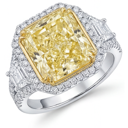 Kunstvoller Halo-Ring mit Radiant Fancy Gelber Diamant – 4 Karat