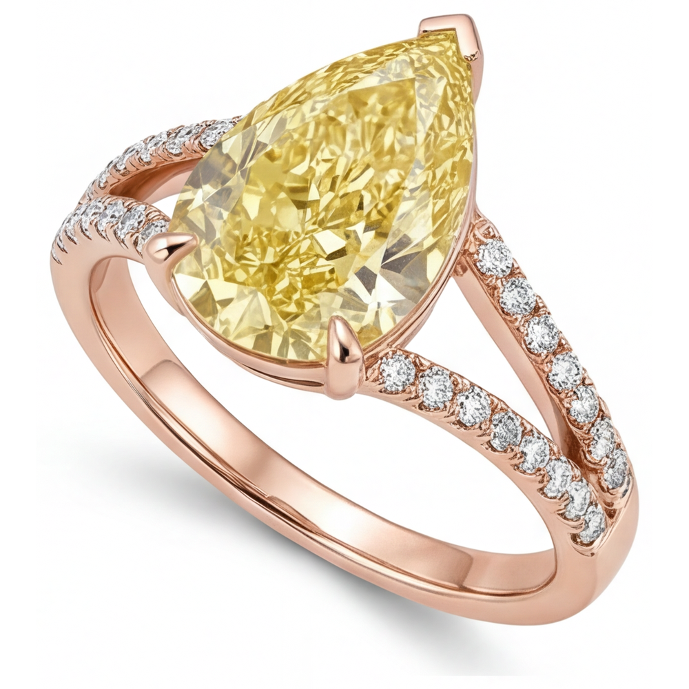 Echter Fancy Gelber Diamant Solitär mit Seitensteinen – Seitenansicht