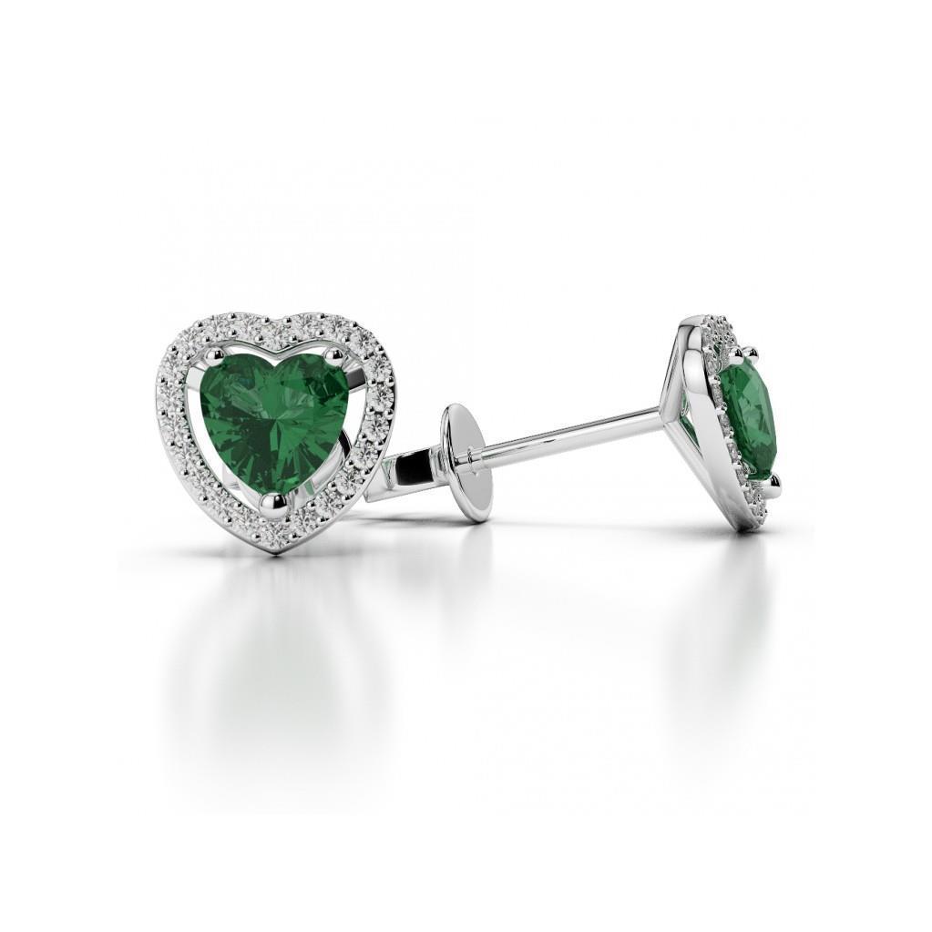 3,80 Karat Grün Smaragd im Herzschliff mit runden Diamantohrsteckern