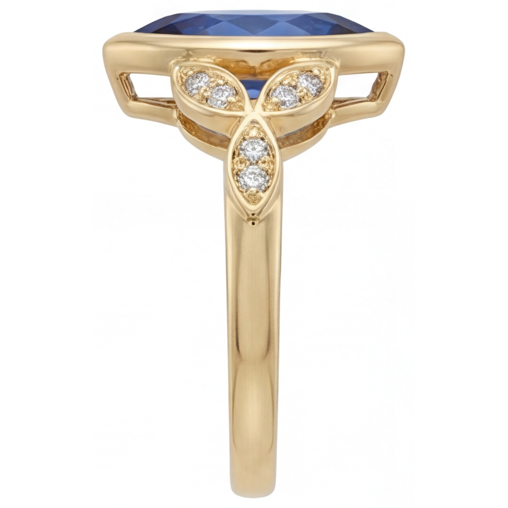 Natürlicher Kornblumenblauer Saphir Farbstein-Ring 3 Karat 14K Gelbgold – Schrägansicht