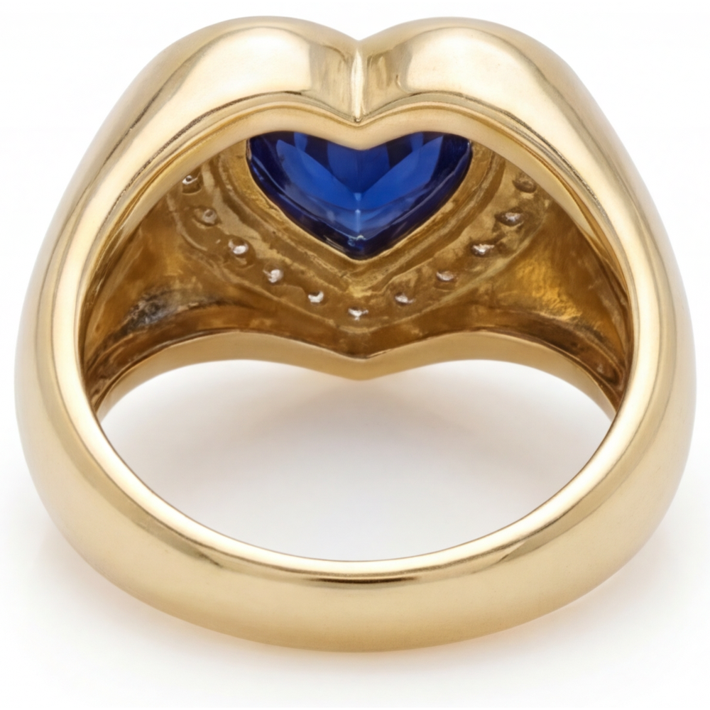 Kornblumenblauer Saphir Herz-Schliff Farbstein-Ring in 14 Karat Gelbgold – Detailansicht