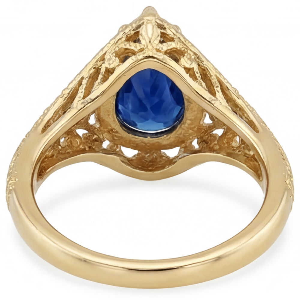 Maßgefertigter Kornblumenblauer Saphir Schmuckstein-Ring 4 Karat – Rückansicht