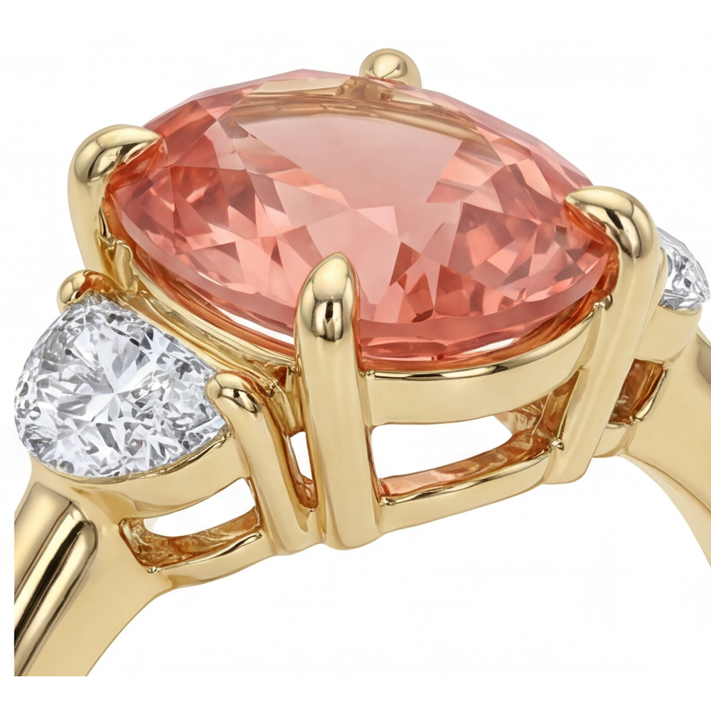 Verlobungsring mit pfirsichfarbenem Saphir 2,9 Karat, echter ovaler Padparadscha und weisse Halbmonde, Drei-Stein, 14 Karat Gelbgold