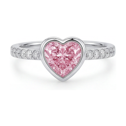 Rosa Diamantring 2,35 Karat Herzschliff