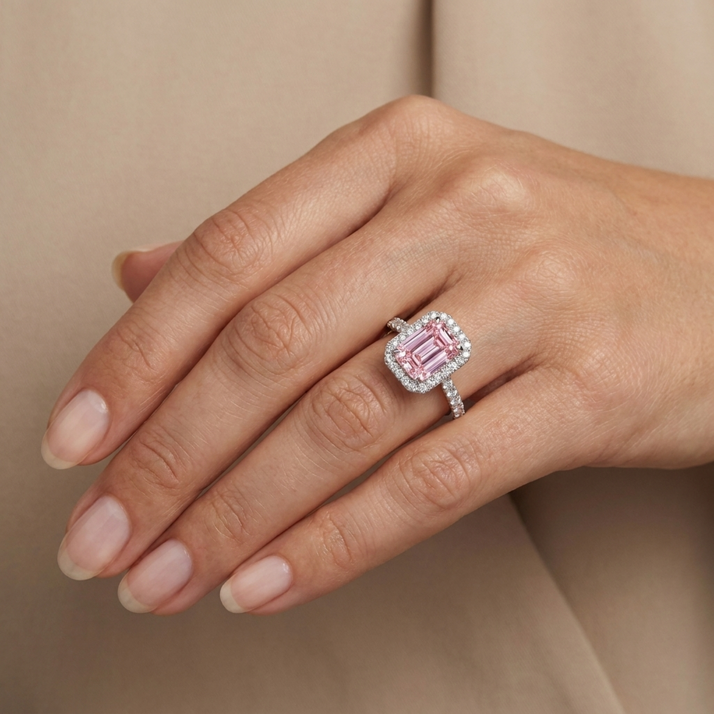 Rosa Diamantring 2,5 Karat Smaragdschliff