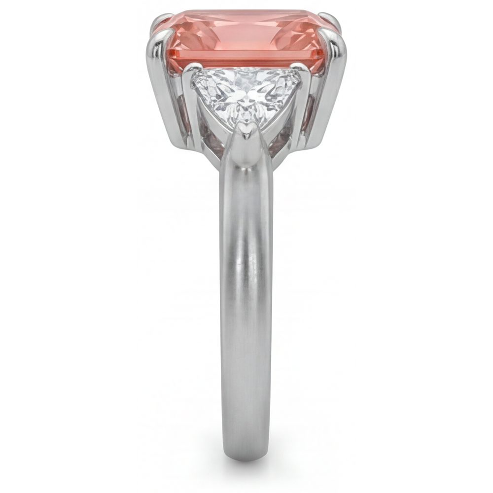 Padparadscha-Saphir-Ring, 2,9 Karat, echter Radiant- und weisser Trillant-Schliff, Dreistein-Ring, 14 Karat Gold