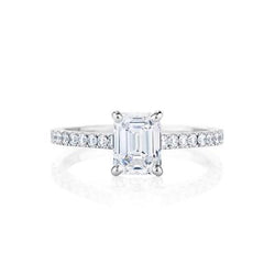 Ring Aus Weißgold Mit Smaragd Und Natürliche Diamanten im Rundschliff Mit 3.25 Ct Und Akzenten