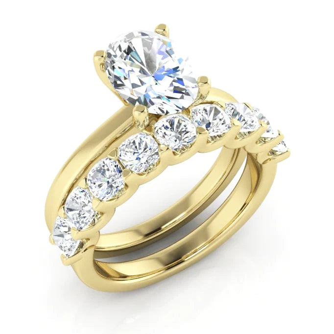 Ovaler Ring Aus Gelbgold Und Echte Diamantband im Kissenschliff