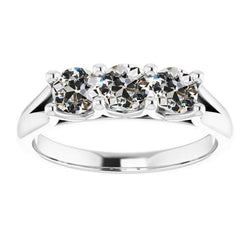 4,50 Karat 3 Steinring Runder Alter Minenschliff Naturliche Diamant Mit Geteiltem Schaft