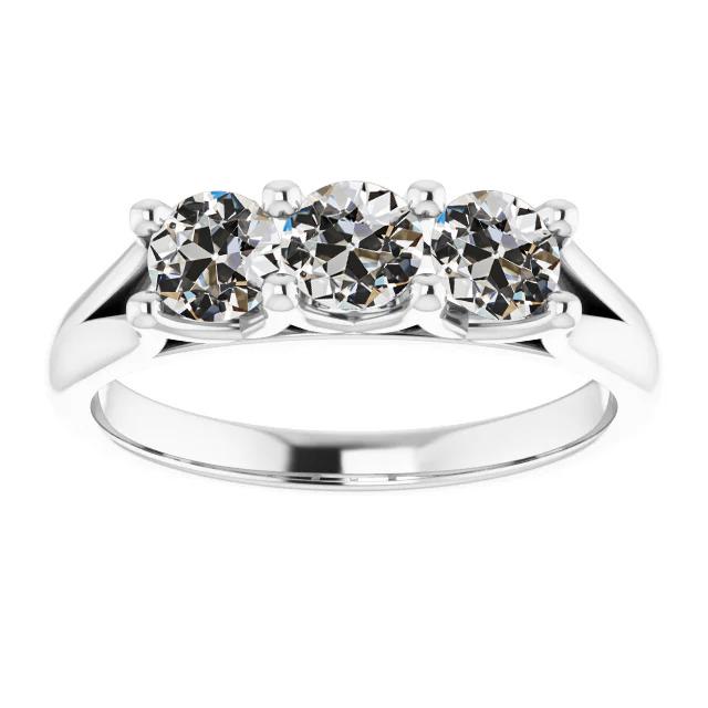 4,50 Karat 3 Steinring Runder Alter Minenschliff Naturliche Diamant Mit Geteiltem Schaft