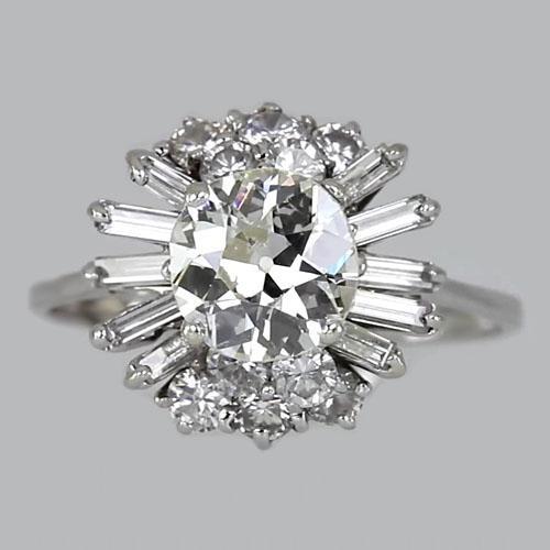 4 Karat Baguette Hochzeit Runder Alter Minenschliff Natürliche Diamantring