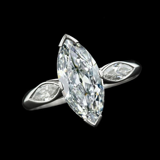 Drei-Stein-Ring Marquise Alter Bergmann Natürliche Diamanten 6 Karat Goldschmuck