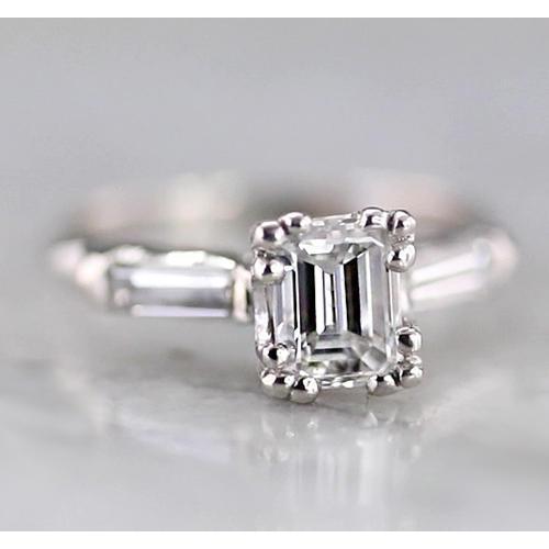 1,60 Karat Smaragd Diamant 3 Steine Ring Baguettes Weißgold 14K - harrychadent.ch
