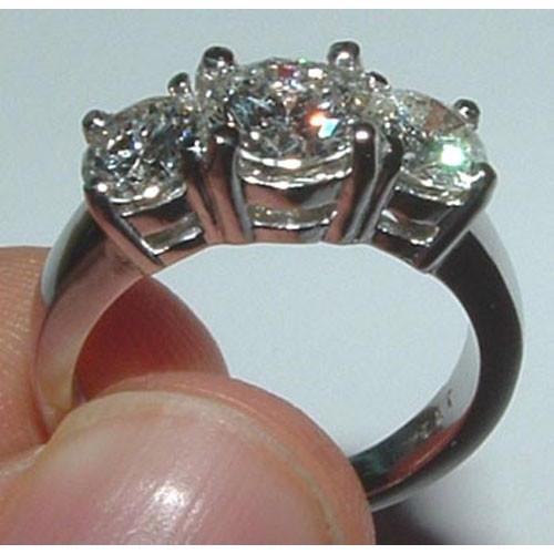 3,01 Karat Ideal Cut Echter Drei-Stein-Diamant-Verlobungsring