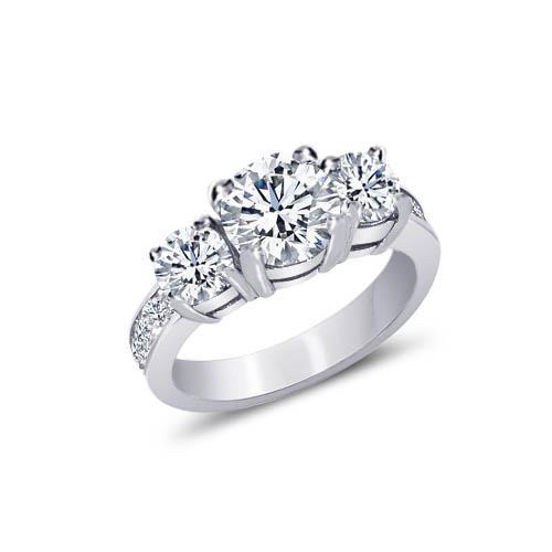 3,21 Karat runder & Princess Diamant 3 Stone Style Verlobungsring