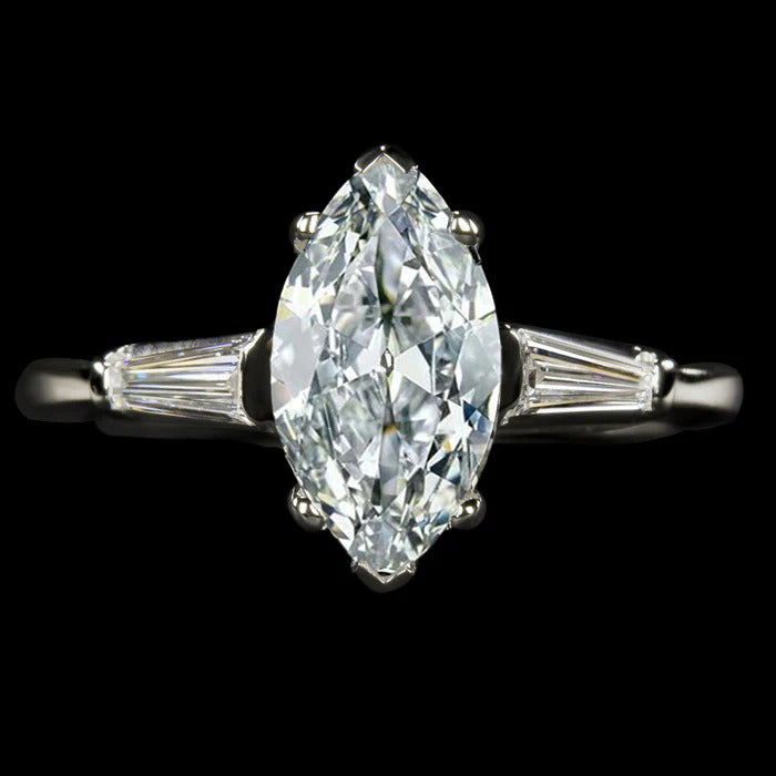 Drei-Steine-Ring Baguette & Marquise Old Mine Cut Diamant 4,50 Karat