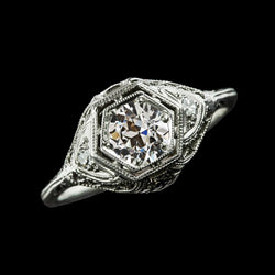 Runder Ring mit drei Steinen im antiken Stil Alter Bergmann Diamanten 1,75 Karat
