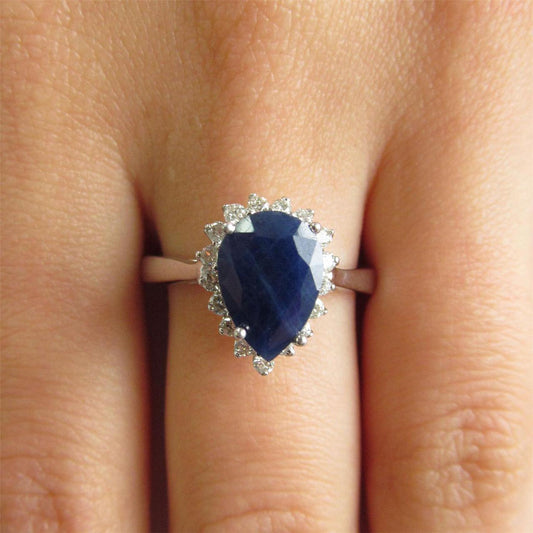 1,75 Kt Blauer Saphir im Birnenschliff mit Diamantring Lady Gold - harrychadent.ch