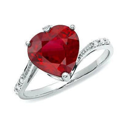 7.20 ct Herzschliff roter Rubin und runder Diamant Ring Gold Weiß 14K
