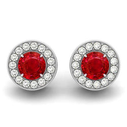 5,50 Karat Rubin im Rundschliff mit Diamanten Halo Ohrstecker