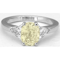 3 Stein 4,50 ct. Ovaler Ring mit gelbem Saphir und Diamanten Weißgold