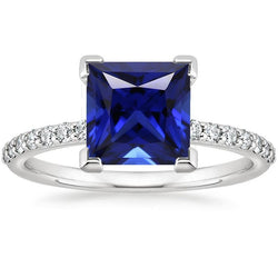 5,50 Karat Solitaire Princess Blue Saphir mit Akzenten Pave Setting