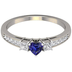 Blauer Saphir-Diamantring mit Herzschliff und Prinzessinnendiamanten 2 Karat