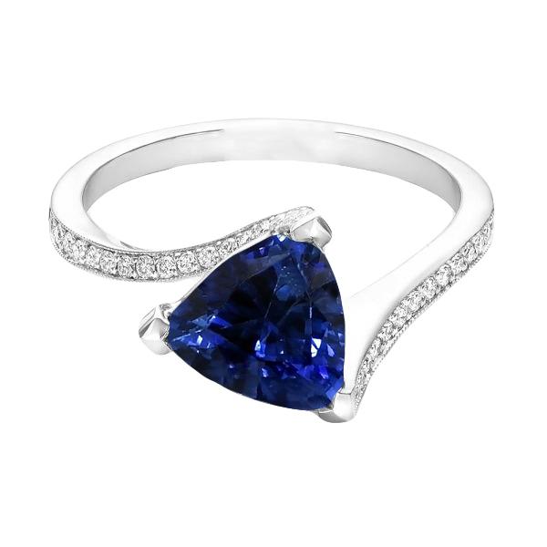 Damen Diamantring Trillion Deep Blue Saphir 2.50 Karat Split Shank - harrychadent.ch