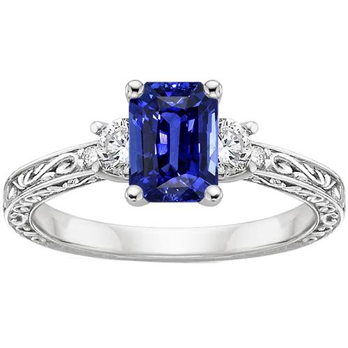 Drei-Steine-Ring Antik-Stil Blauer Saphir & Diamanten 4,50 Karat