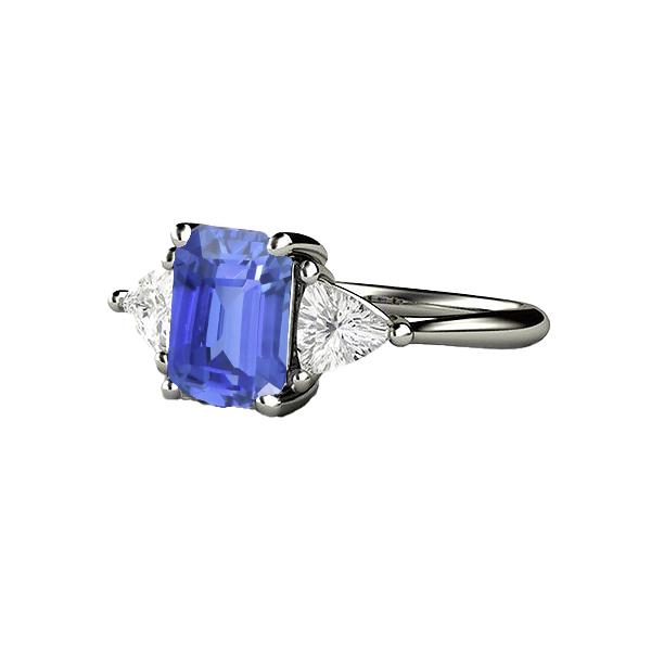 Drei-Steine-Ring aus blauem Saphir mit Smaragd und Trillion Diamanten 2.50 Karat - harrychadent.ch