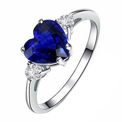 Jubiläums-Drei-Stein-Herz-Ring mit blauem Saphir und Diamant 2.75 Karat