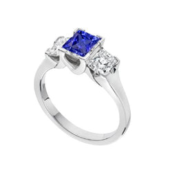 Kissen Diamant 3 Steine Ring V-Krone Ceylon Saphir 1,50 Karat