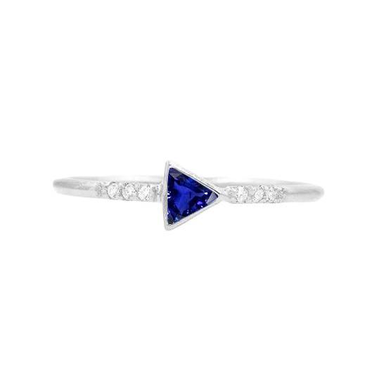 Kleiner runder Diamantring Trillion Lünette Set Blauer Saphir 0,75 Karat - harrychadent.ch