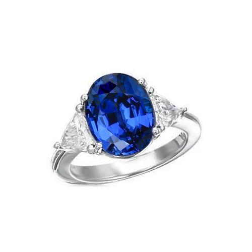 Ovaler Ring mit 3.50 ct. und Trillion Ceylon-Saphir-Diamanten in Weißgold