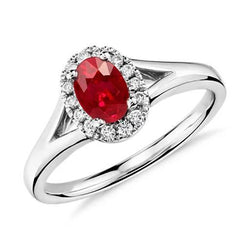 Ring mit rotem Rubin und rundem Diamant im Ovalschliff Weißgold 3,25 Karat