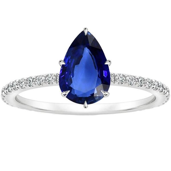 Solitär-Ring aus birnenblauem Saphir mit Akzenten in Pavé-Fassung 5 Karat - harrychadent.ch