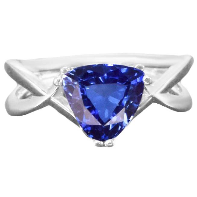 Solitärring Trillion natürlicher blauer Saphir mit geteiltem Schaft 2 Karat - harrychadent.ch